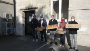 Les livreurs de viennoiseries accompagné de Mr Gage notre fournisseur le 14 mai 2020