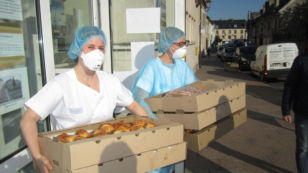 Livraison de viennoiseries aux soignants le 14 mai 2020