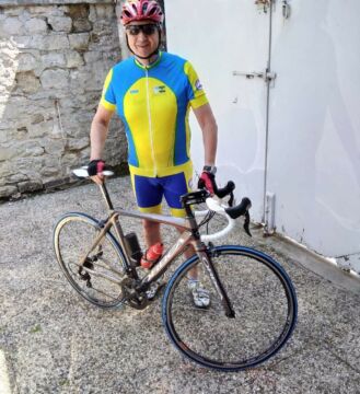 Il est beau notre trésorier dans sa nouvelle tenue!!!!