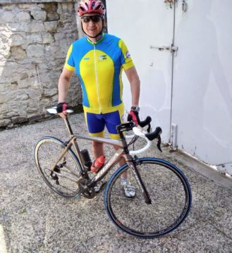 Il est beau notre trésorier dans sa nouvelle tenue!!!!