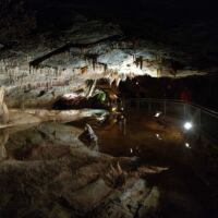 Vue de la grotte de LaCave