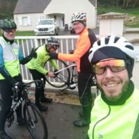 Merci à Philippe L. , Guillaume C. & Michaël B. d'aider notre ami Joël S.