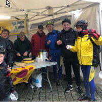 Les encadrants aussi apprécient les crêpes de Sylvie et Françoise