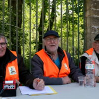 Les commissaires de la course des caisse à savon :
Jean-Pierre D. ( chronométreur) - Dominique D. , Daniel dit le druide